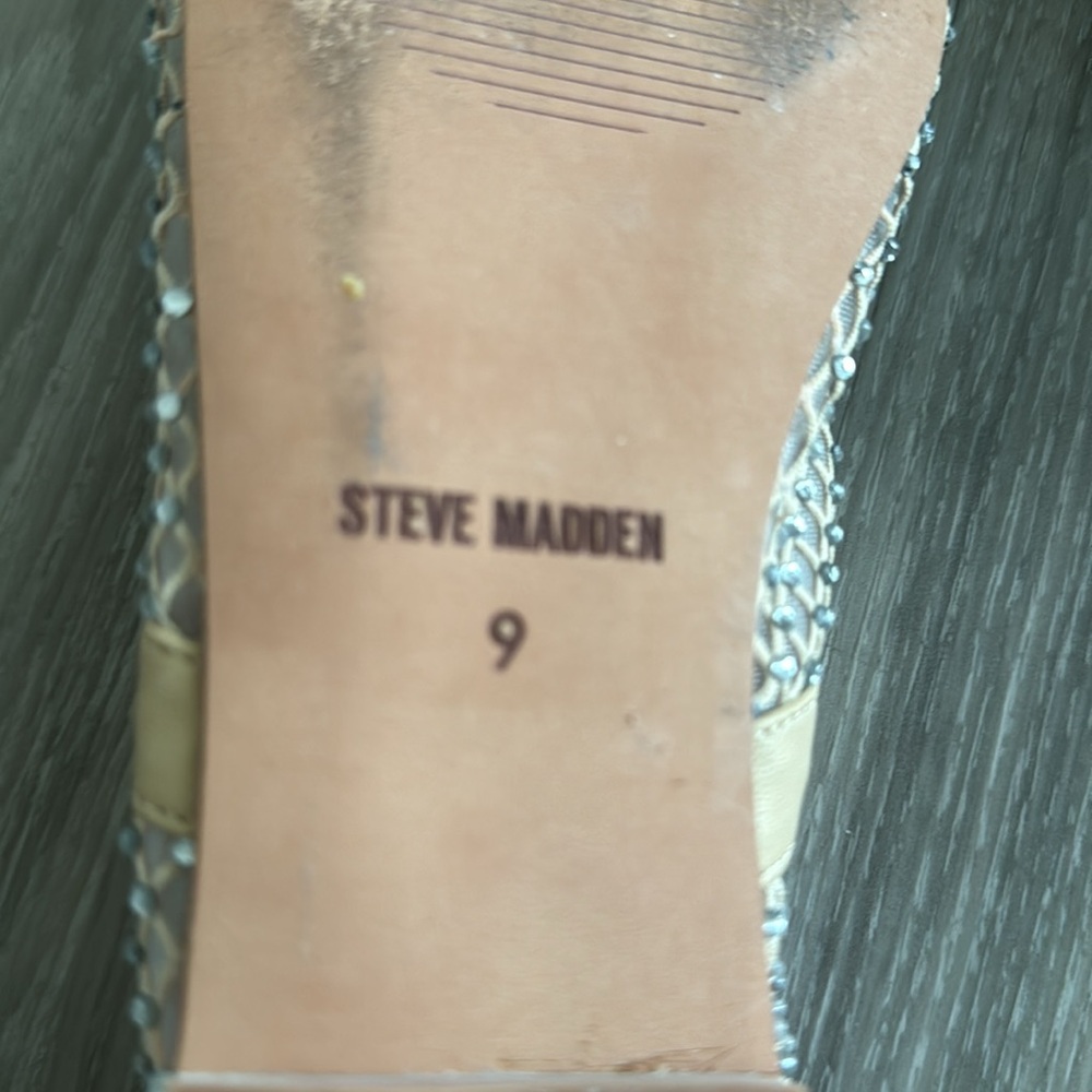 Steve Madden Gold & Nude Mesh Mary Jane Flats - Picture 7 of 9